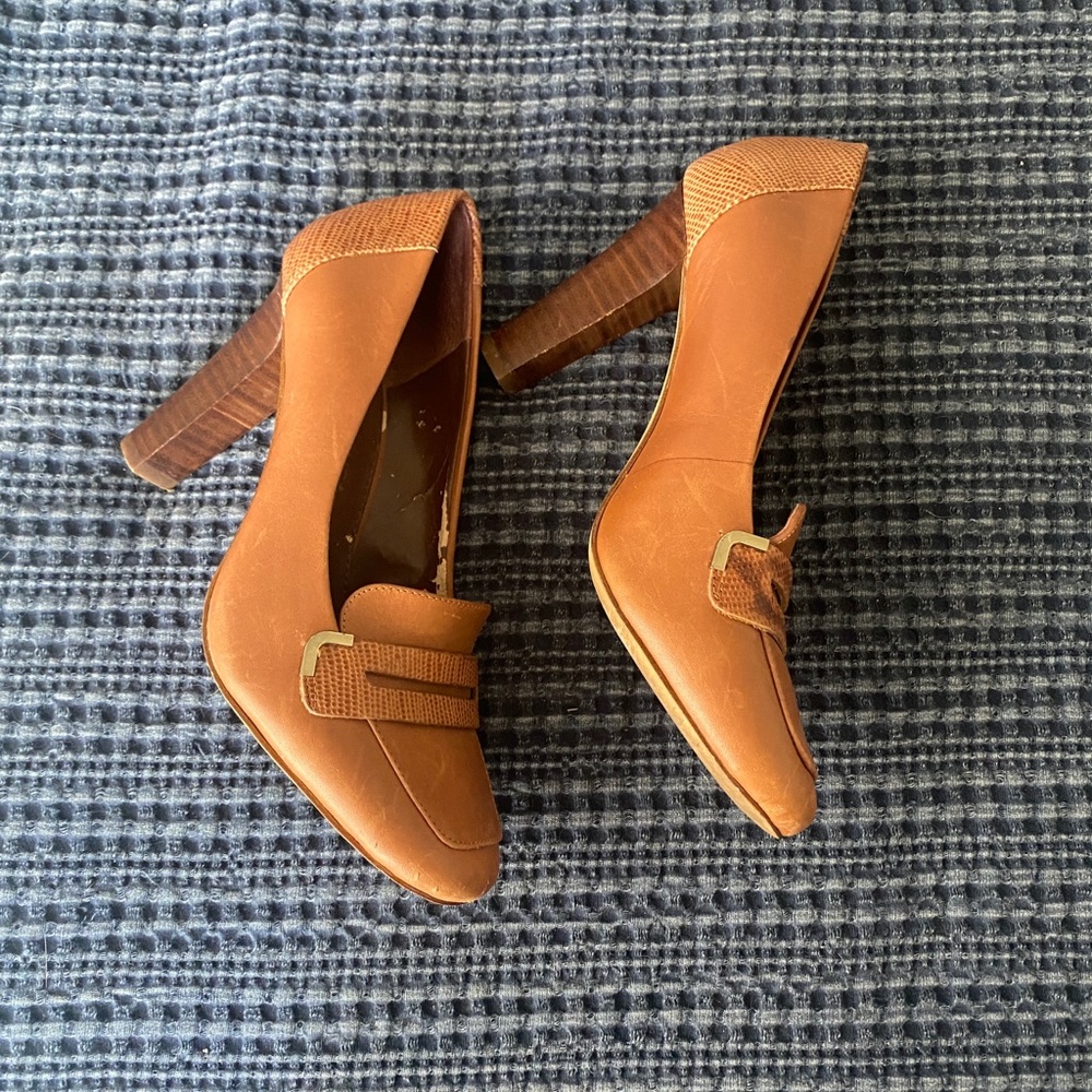 Banana republic leather heels